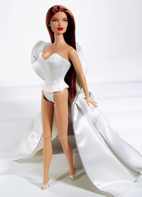 03VeroniqueCloseUpRed