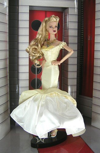 07EugeniaInFullRegalia