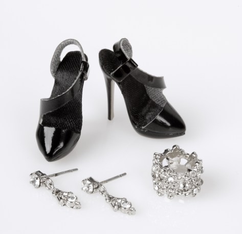 13EugeniaBittersweetAccessories