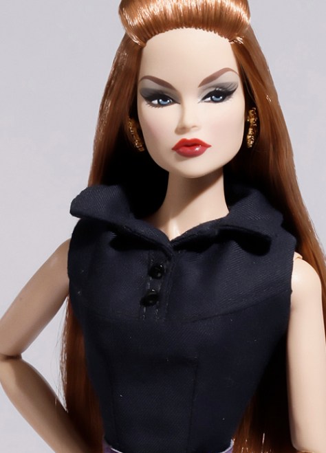 11VanessaDressCodeCloseUp