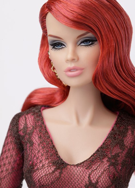 12VanessaOutSassCloseUp