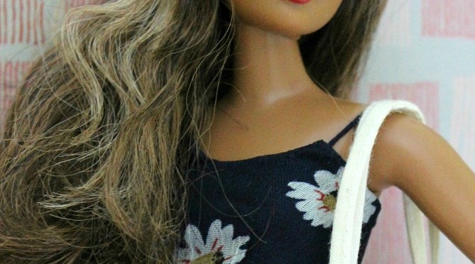 Mi primera Barbie Fashionista Curvy: Rosemary