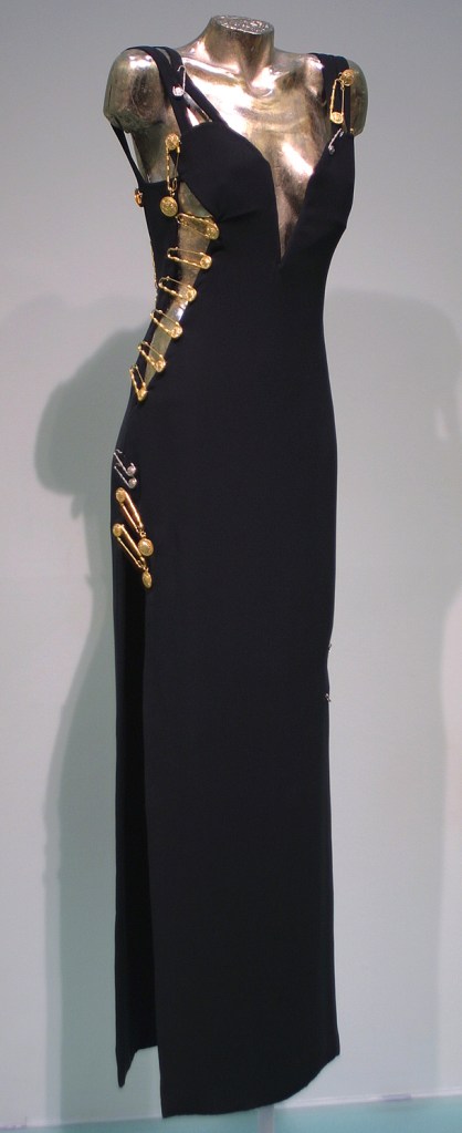2006ah1909_versace_dress_ss_94