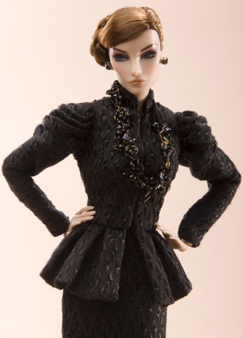 09elisebluebloodcloseup