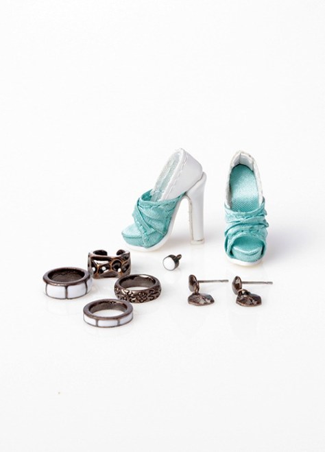 12eliseescapismaccessories