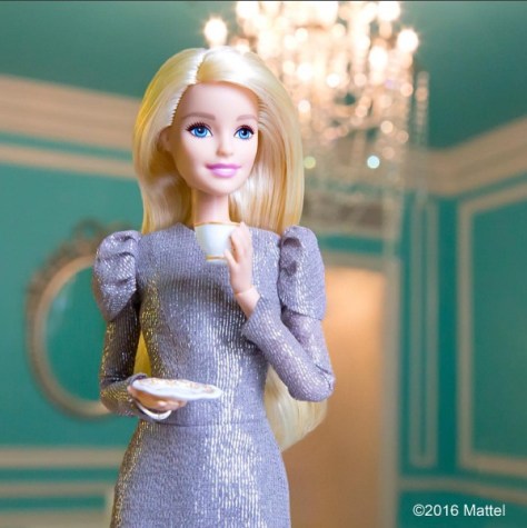 barbie-vestido-plateado