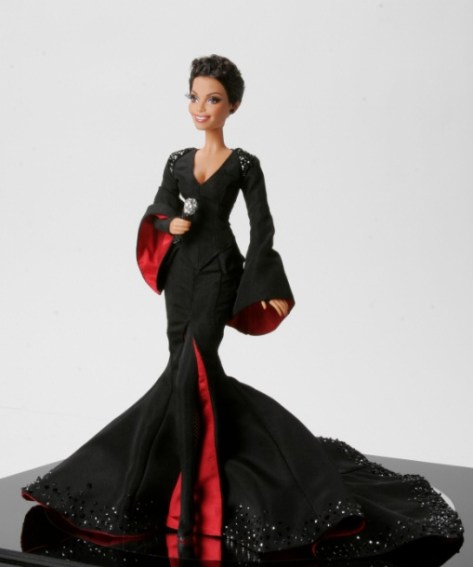 closes-soon-barbie-doll-adores-divinely-janet