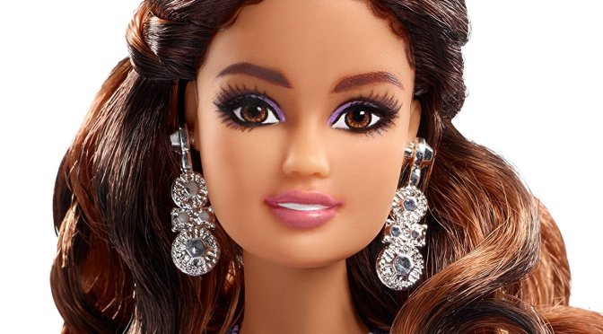 Quinceañera Barbie Doll, lo último de Carlyle Nuera