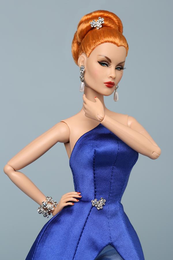 Classic Glamour Evelyn Weaperton3