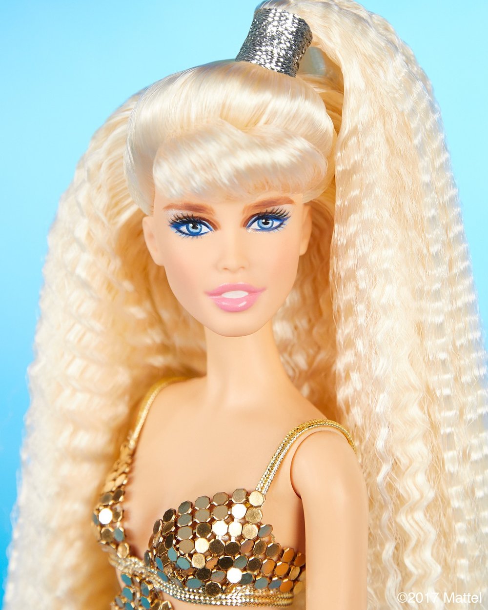 Claudia Schiffer Barbie doll_2