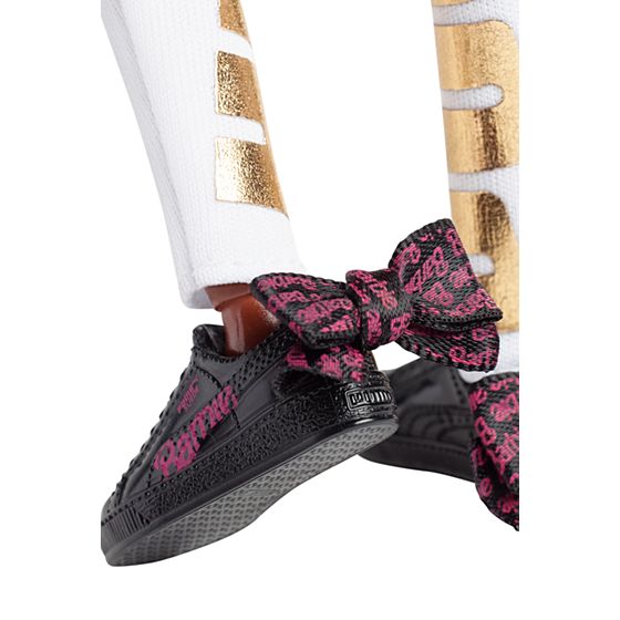 barbie puma doll AA 4