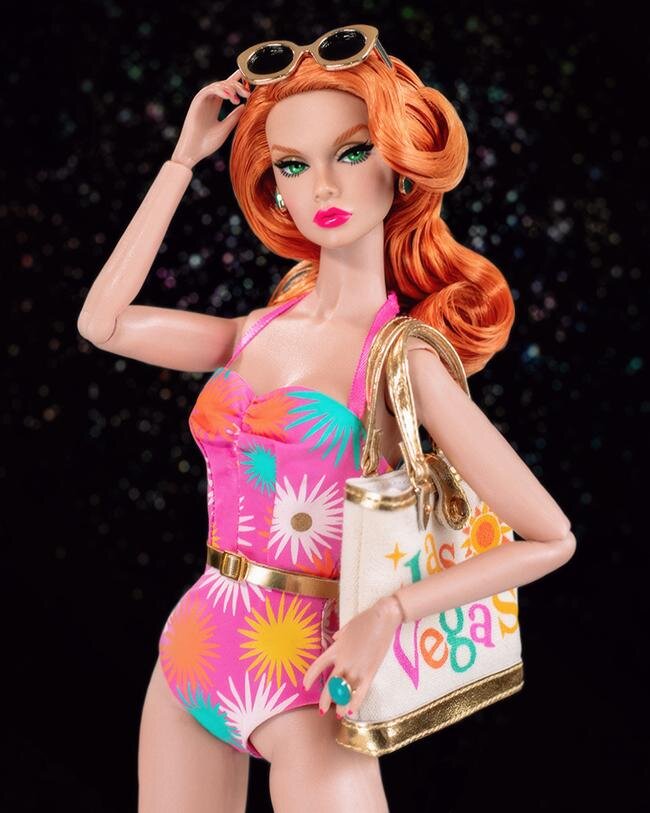 Viva_Poppy_parker_doll_IFDC_2020_swimsuit_lowres_77186_CU