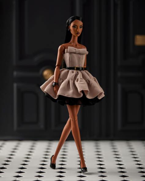 Defa Lucy: Biscotti Faille Strapless Bow Detail Dress