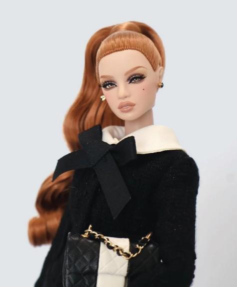 Bonjour! Miss Preston