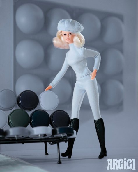 Miss Bluebell ARGIGI Fashion Doll